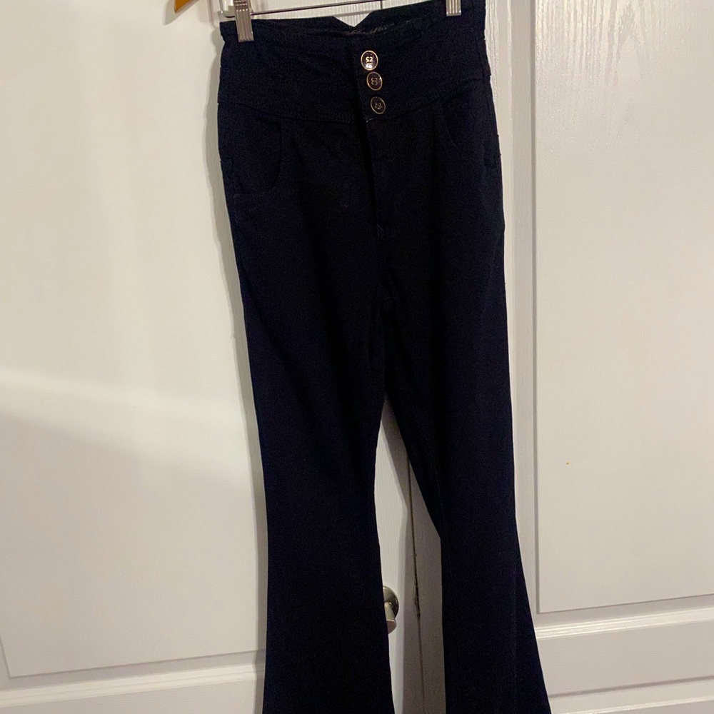 Black guess pants stretch, size 24